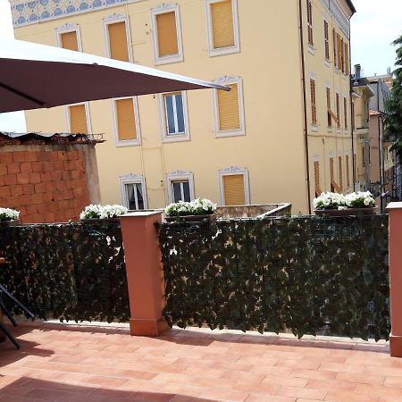 ヴァラッツェ La Terrazza Bed & Breakfast エクステリア 写真