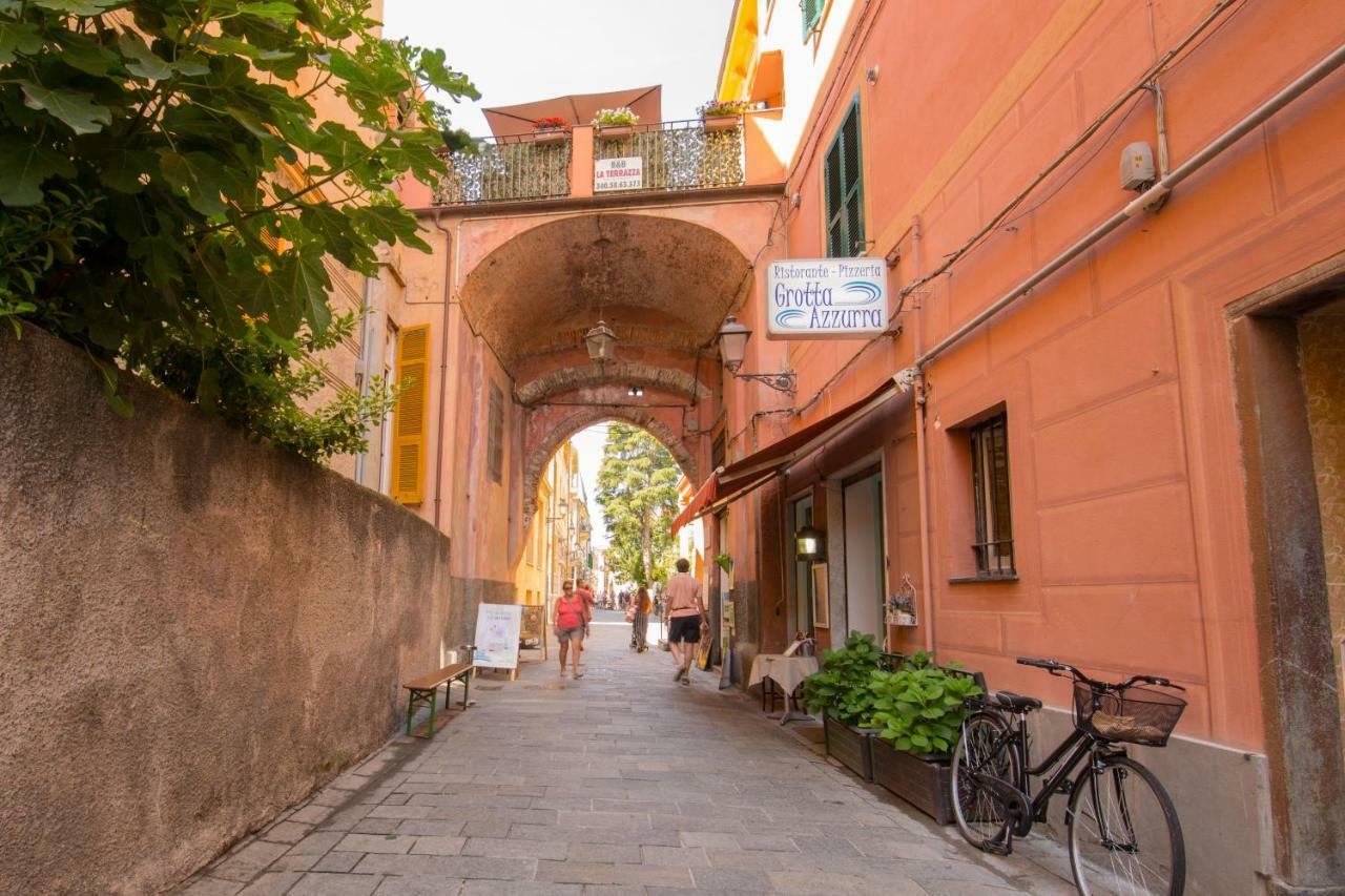 ヴァラッツェ La Terrazza Bed & Breakfast エクステリア 写真